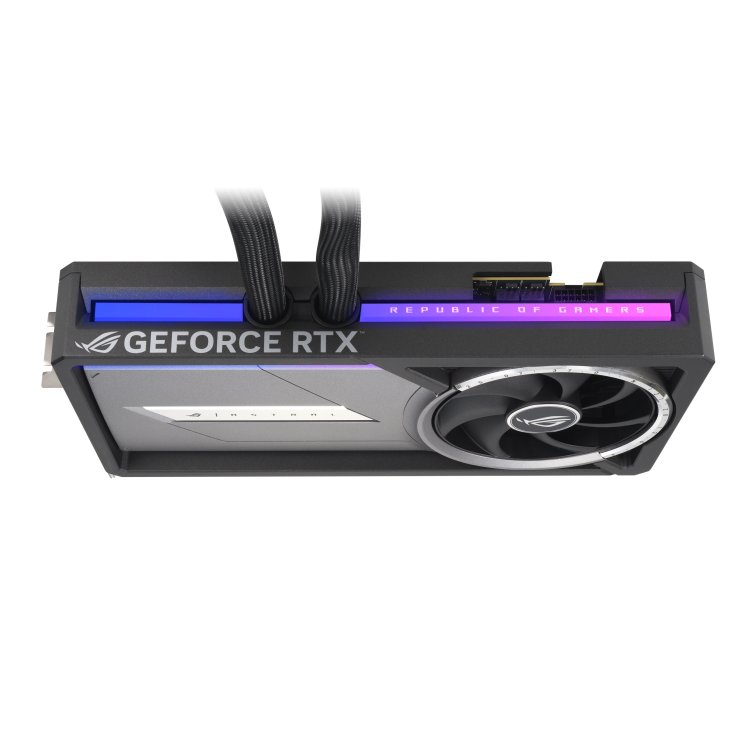 ASUS ROG Astral LC RTX 5090 ürün görseli 2