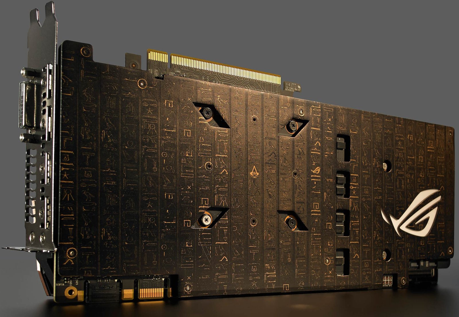 ASUS ROG STRIX GTX 1080 Ti Assassins Creed Origins Edition ürün görseli 2
