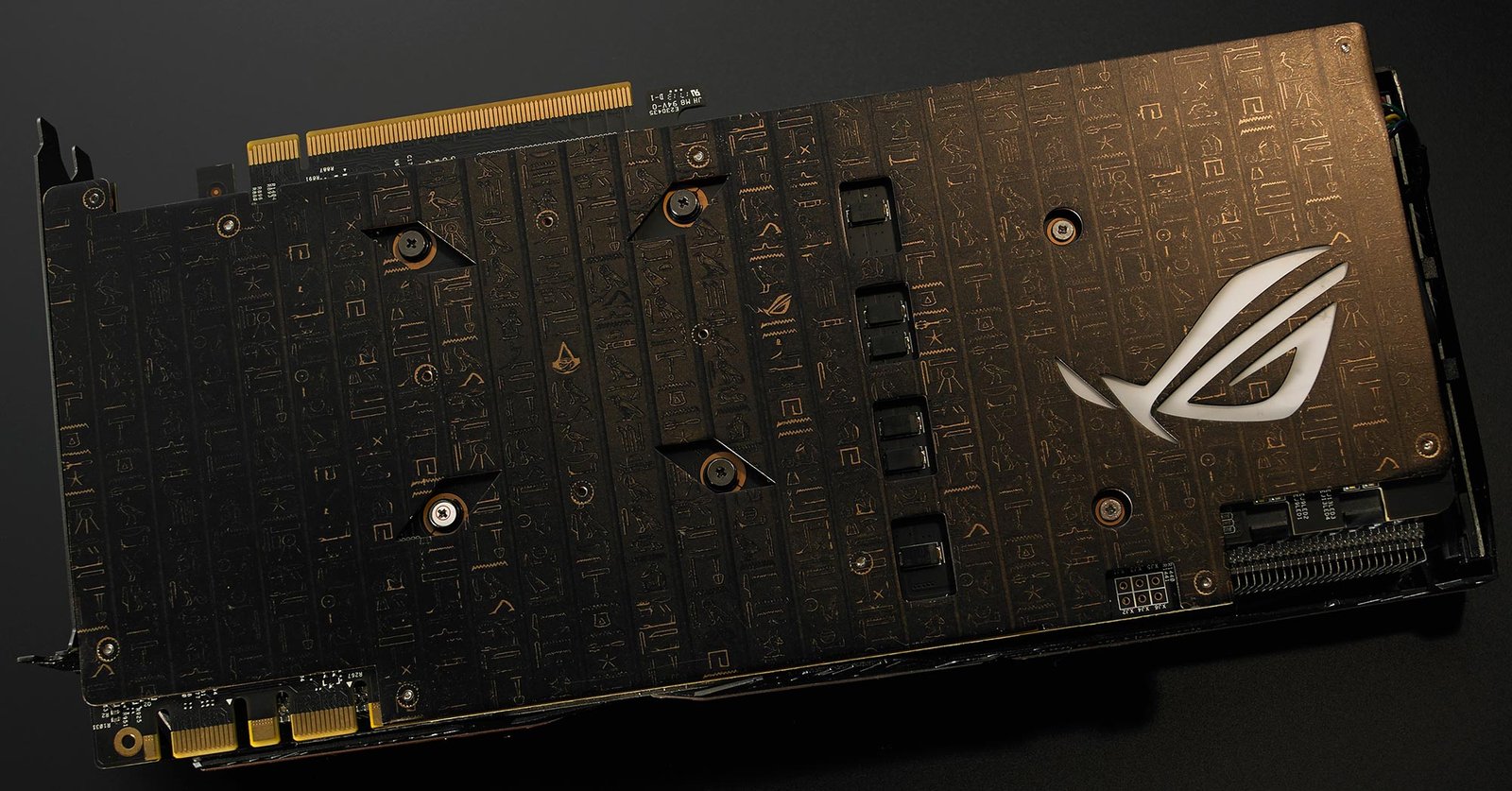 ASUS ROG STRIX GTX 1080 Ti Assassins Creed Origins Edition ürün görseli 3