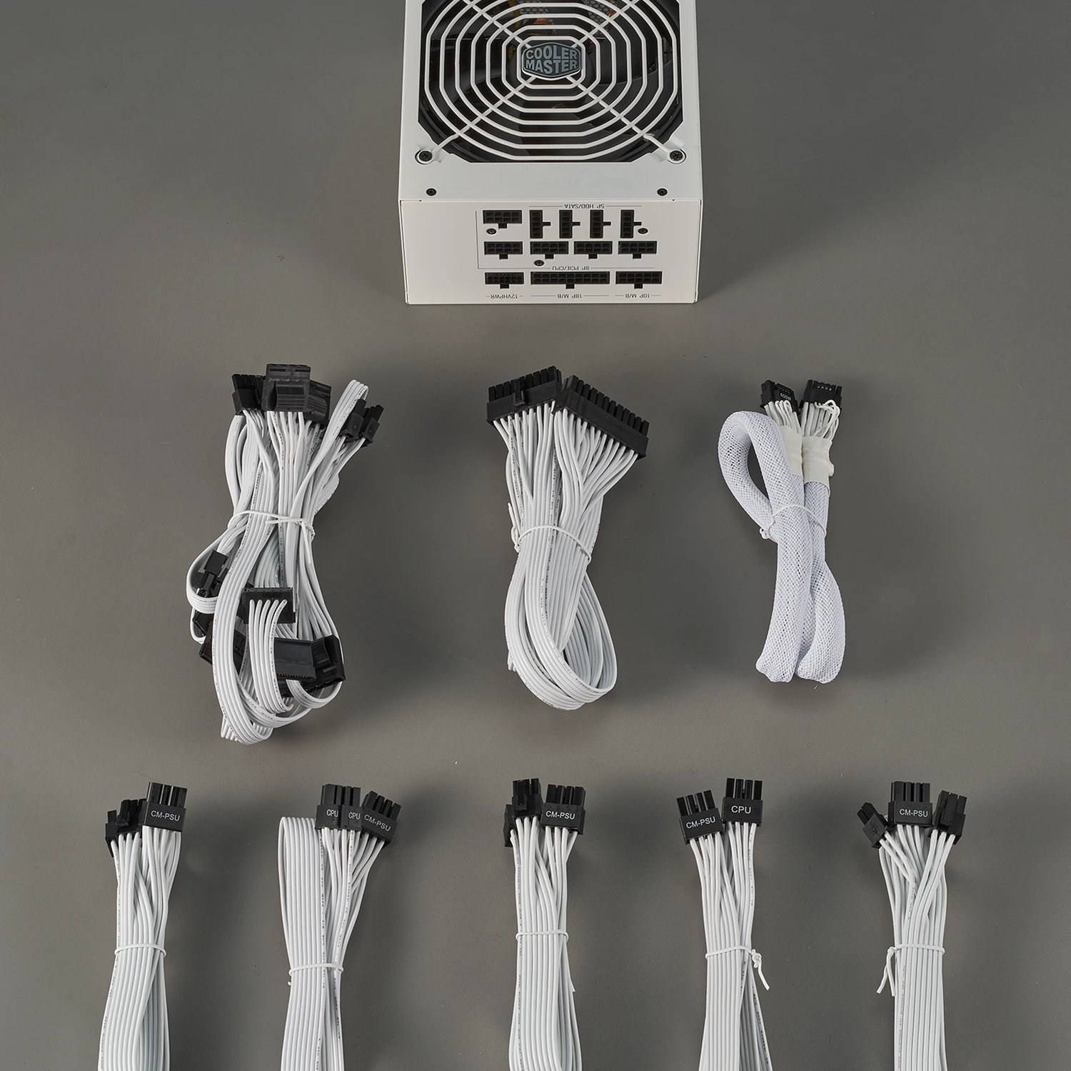 Cooler Master MWE Gold V2 Edition ürün görseli 2